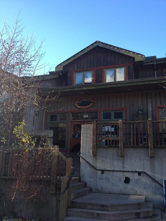 Howe Sound Inn & Brewing Company Squamish Buitenkant foto