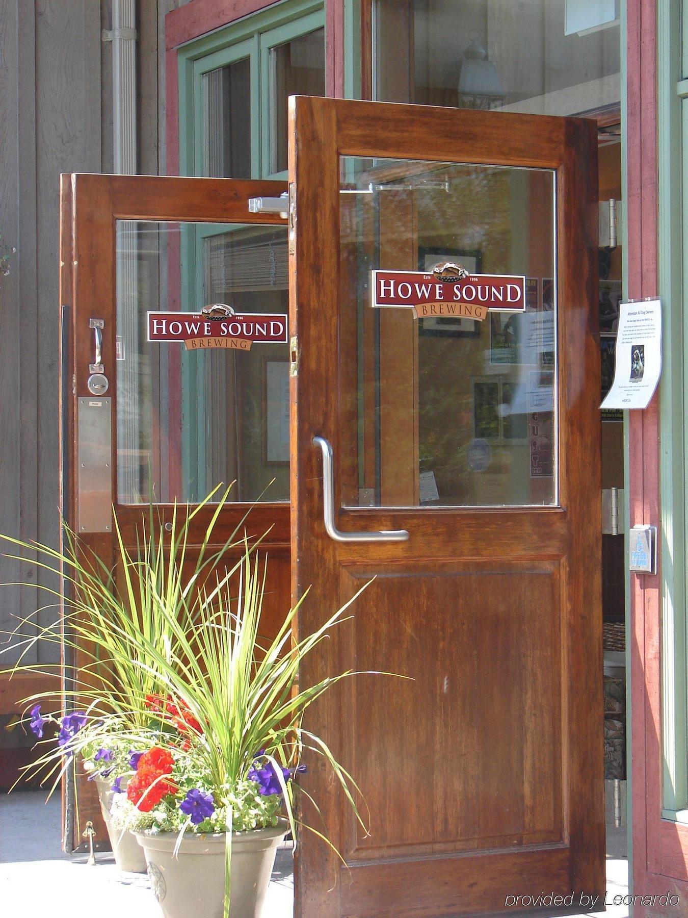 Howe Sound Inn & Brewing Company Squamish Buitenkant foto