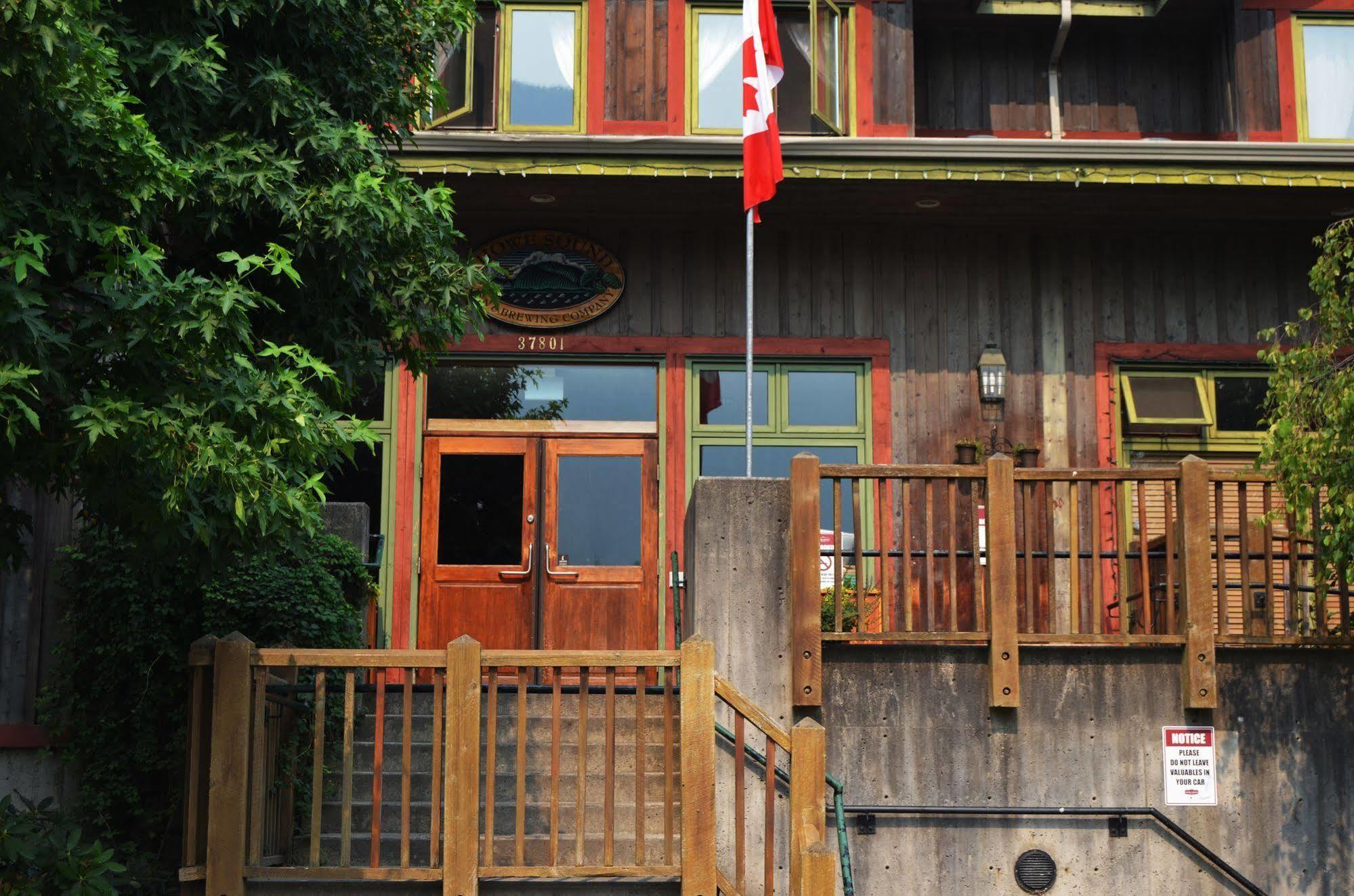 Howe Sound Inn & Brewing Company Squamish Buitenkant foto