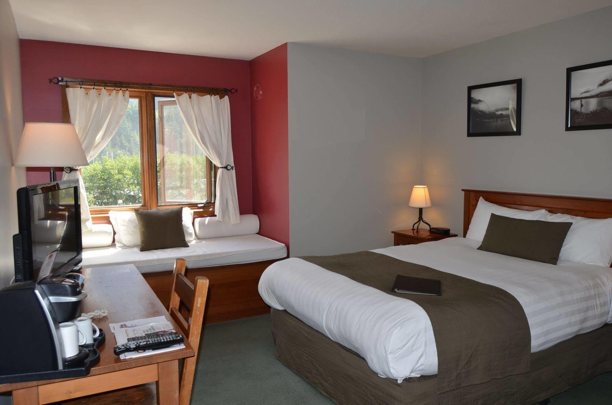 Howe Sound Inn & Brewing Company Squamish Buitenkant foto